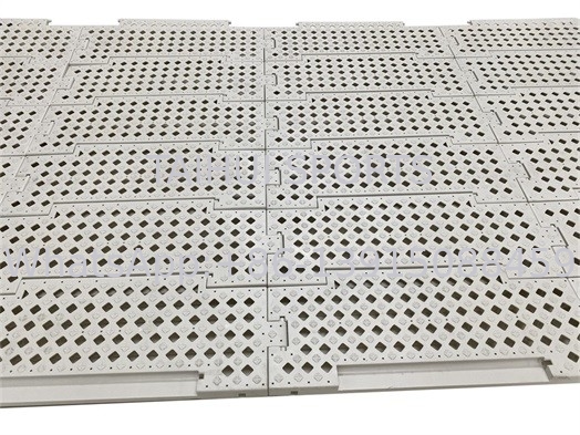 نوع تقسیم شده اتصال کمربند مصنوعی شاک پد بسکتبال زمین تنیس میز 333.4mm ارتفاع 17mm برای ورزش های استادیوم