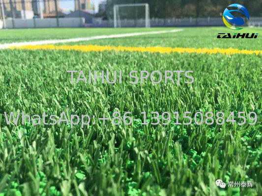 انعطاف پذیری بالا انعطاف پذیری بالا پر کردن لاستیک سبز TPE برای چمن مصنوعی