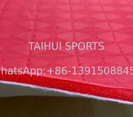 پد شاک زیرپوشیده از فوم PE با گواهینامه استاندارد فیفا 30kg/m3 تراکم برای جذب شاک عالی