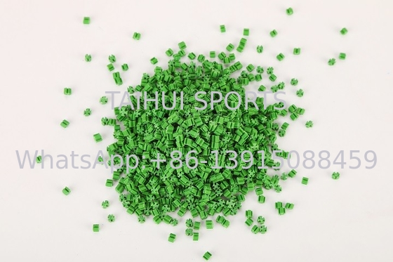 پوشه لاستیکی سبز 1.3g/Cm3 مقاوم در برابر اشعه UV برای زمین های ورزشی چمن مصنوعی
